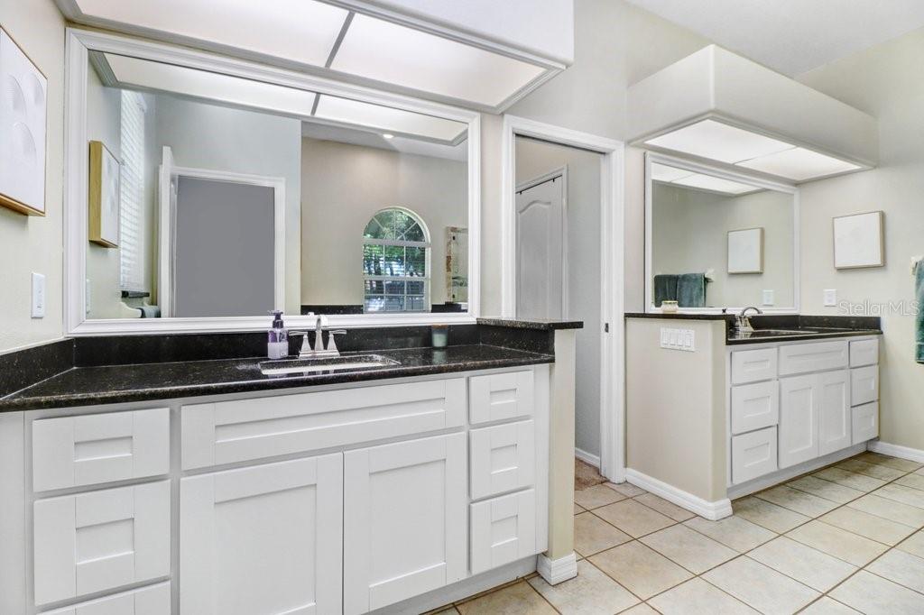 2203 VALRICO FOREST DR