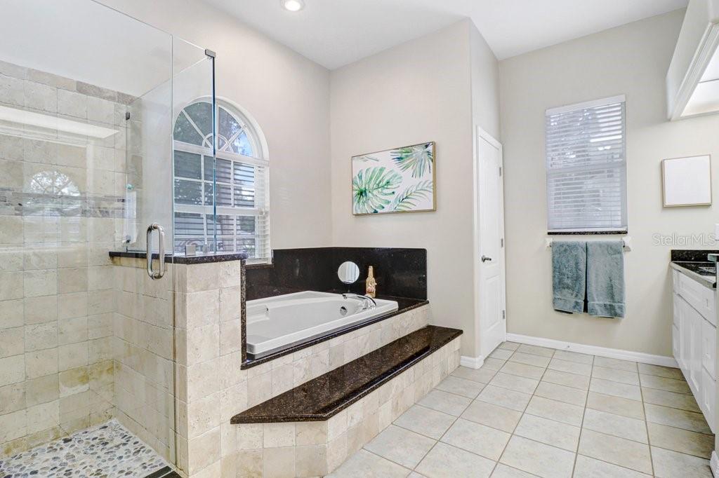 2203 VALRICO FOREST DR