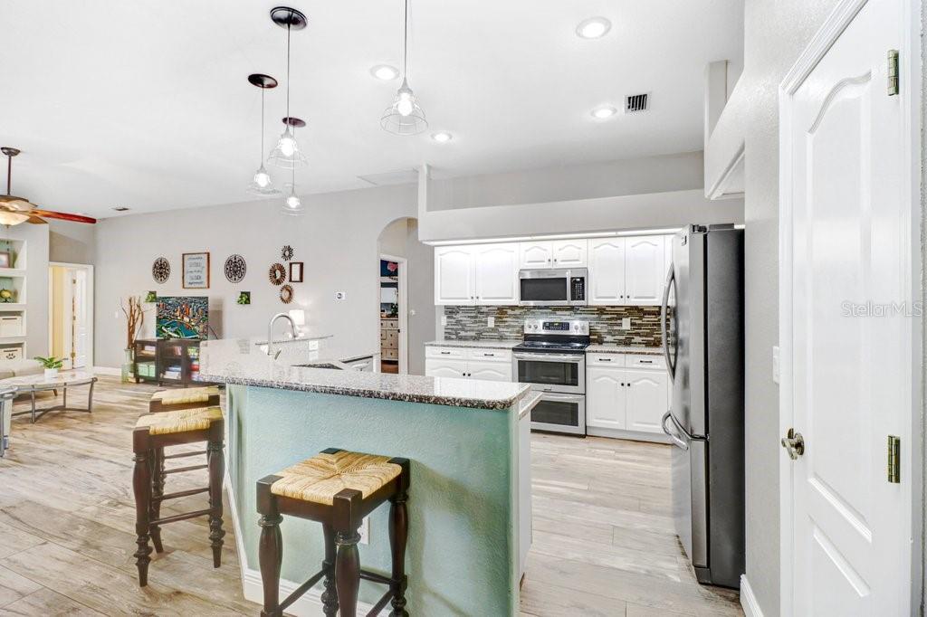2203 VALRICO FOREST DR