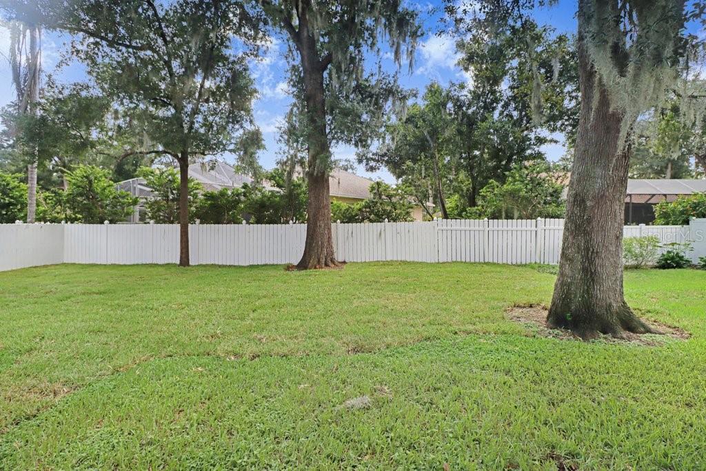 2203 VALRICO FOREST DR