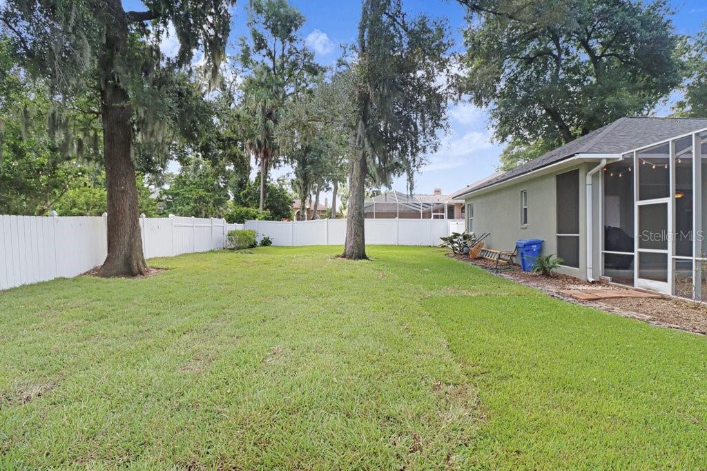 2203 VALRICO FOREST DR
