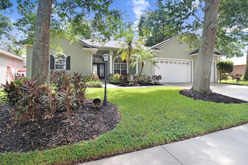 2203 VALRICO FOREST DR