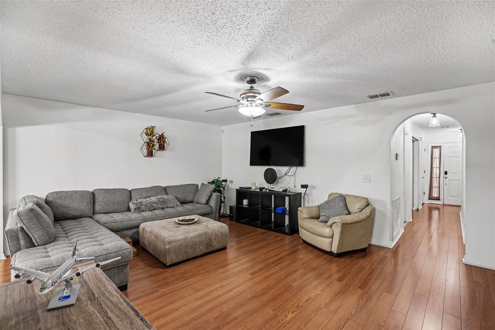 4607 ASHBURN SQUARE DR