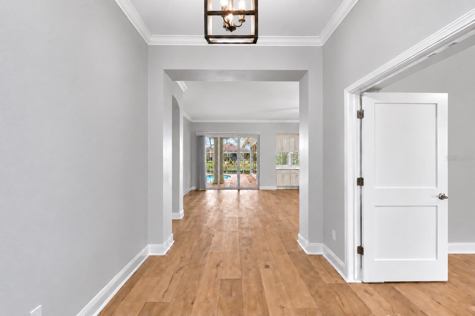 603 ISLEBAY DR