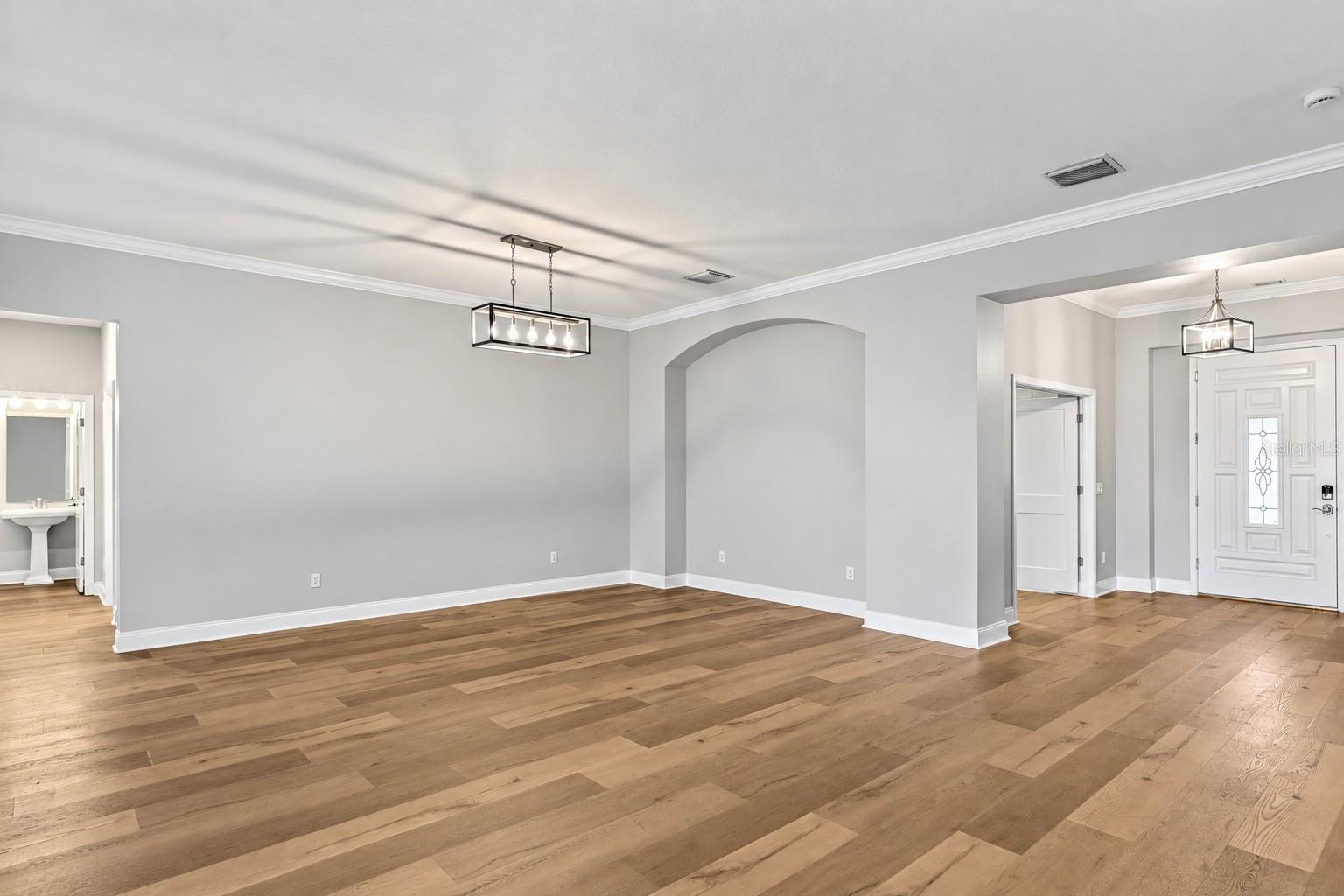 603 ISLEBAY DR
