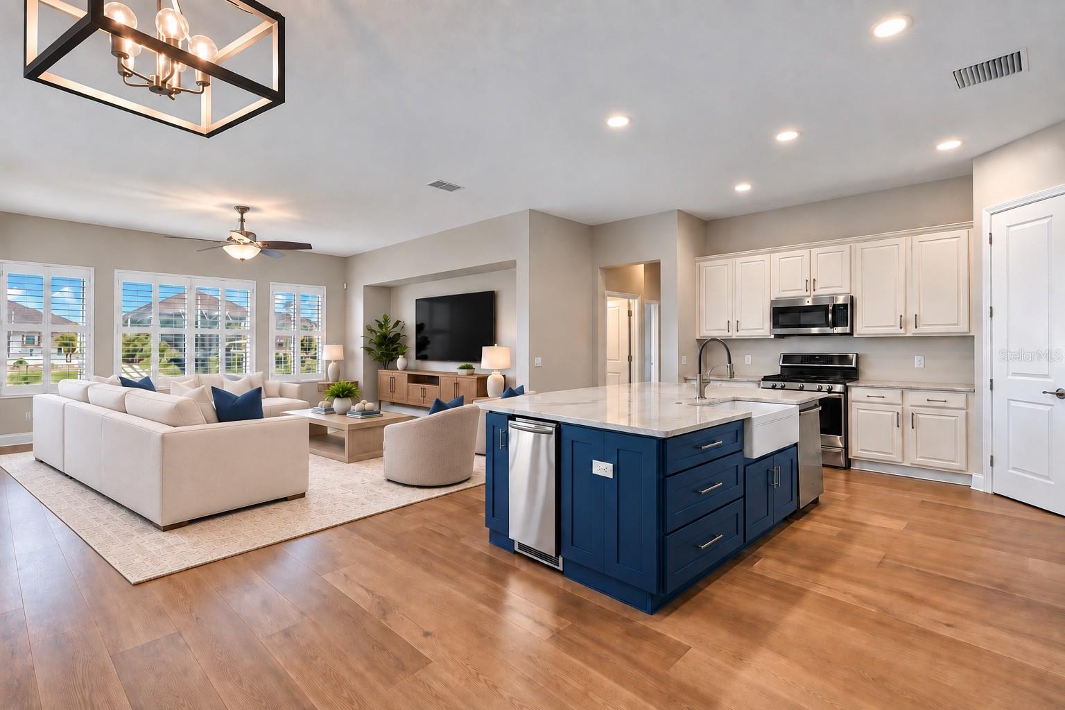 603 ISLEBAY DR