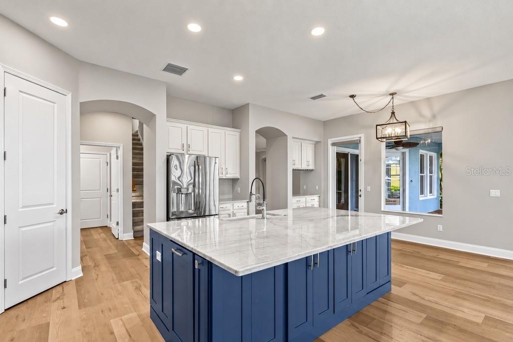 603 ISLEBAY DR