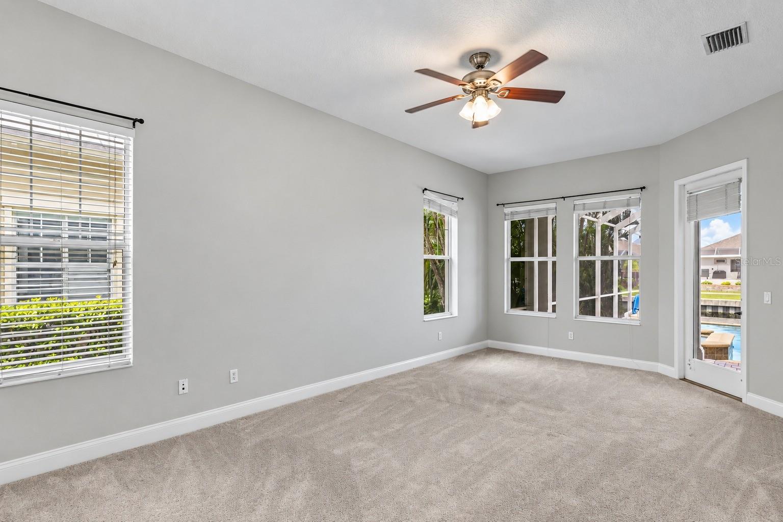 603 ISLEBAY DR