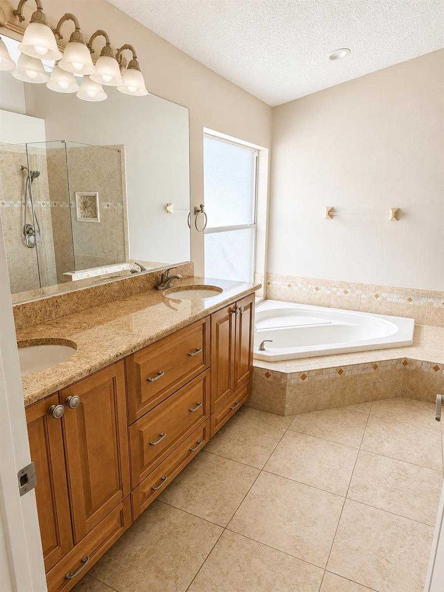 6518 APPALOOSA DR
