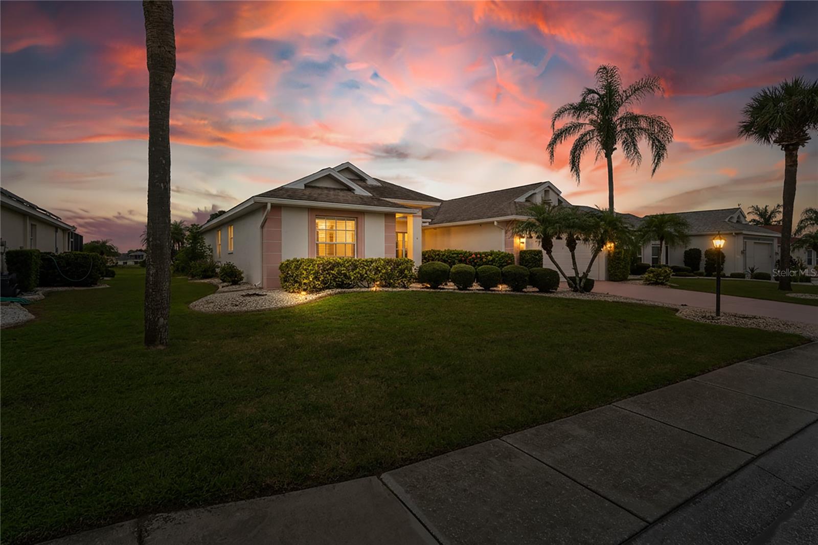2336 E DEL WEBB BLVD