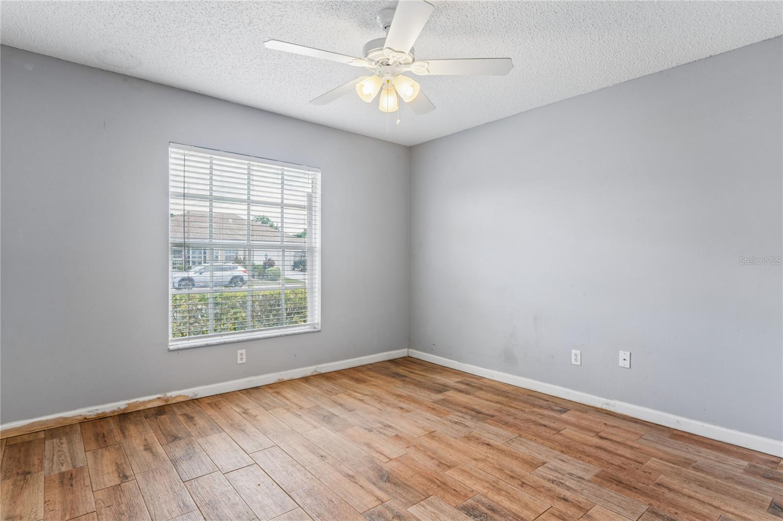 2336 E DEL WEBB BLVD