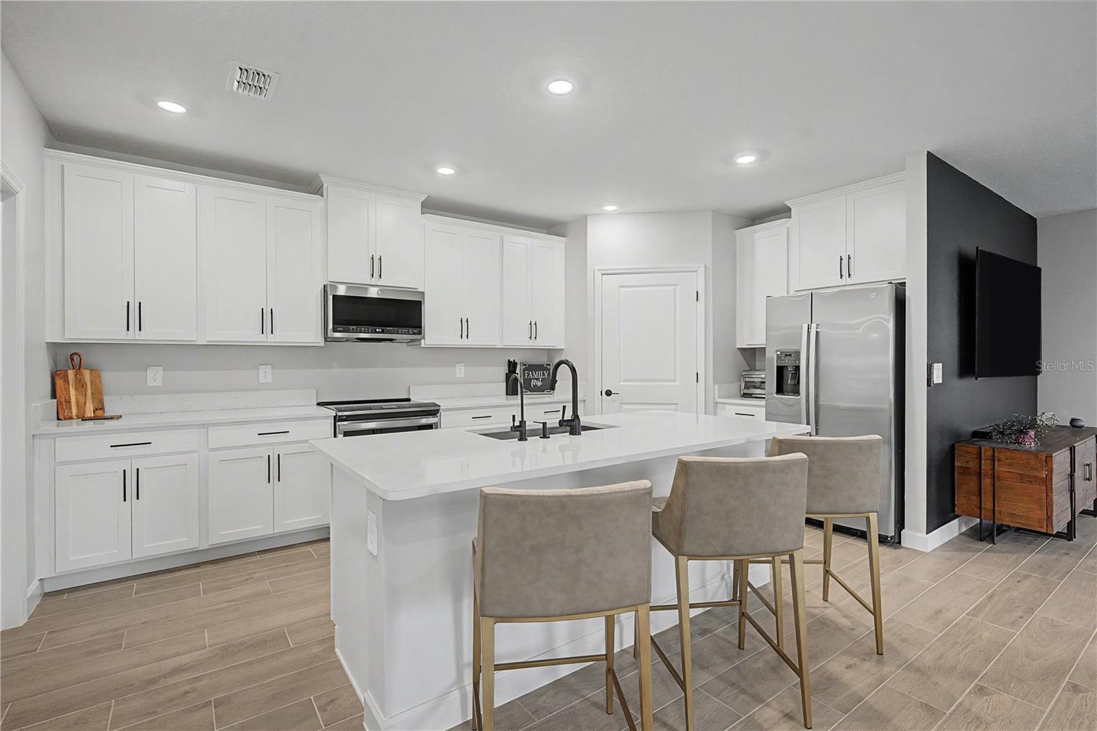 10906 RUSTIC EVE CT