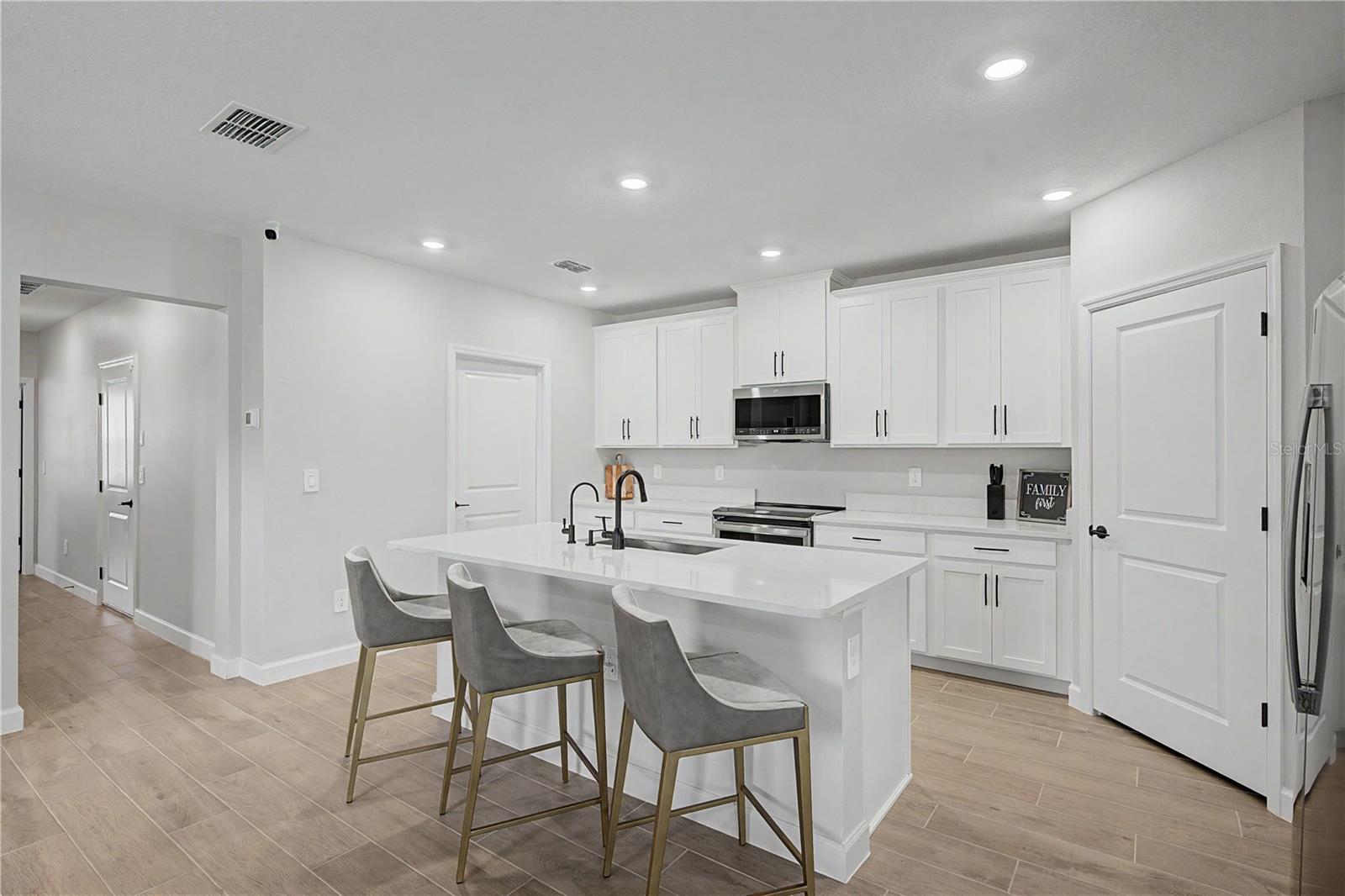 10906 RUSTIC EVE CT