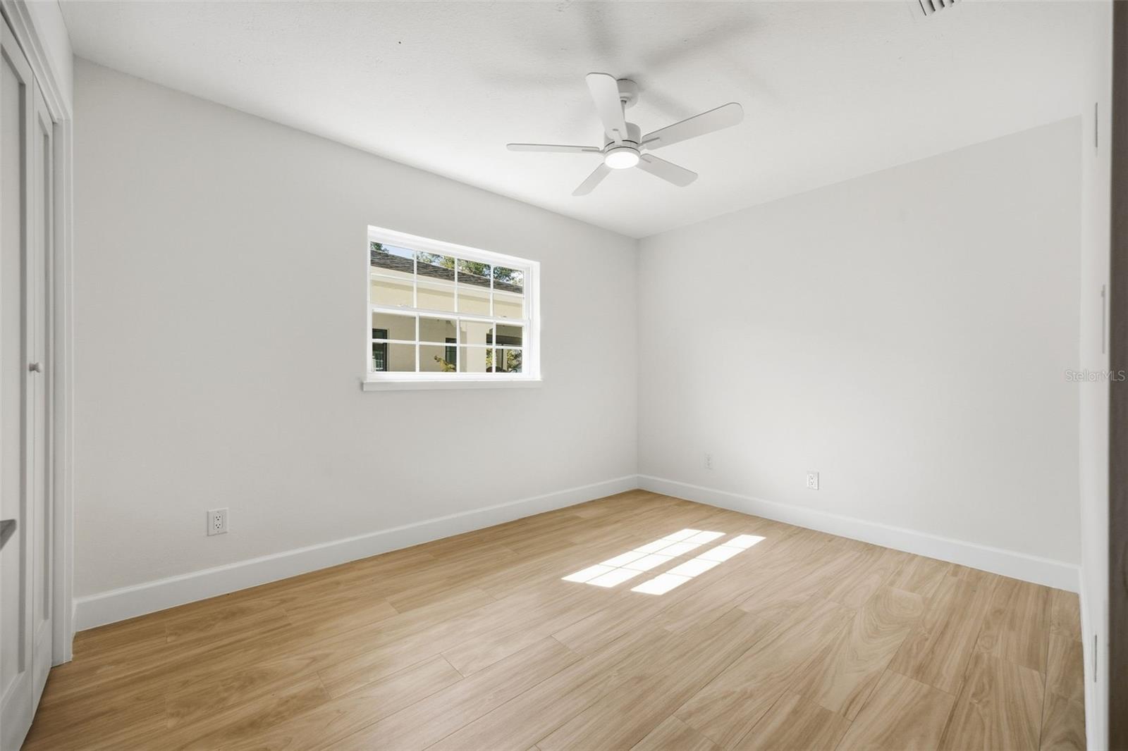 615 E DAVIS BLVD