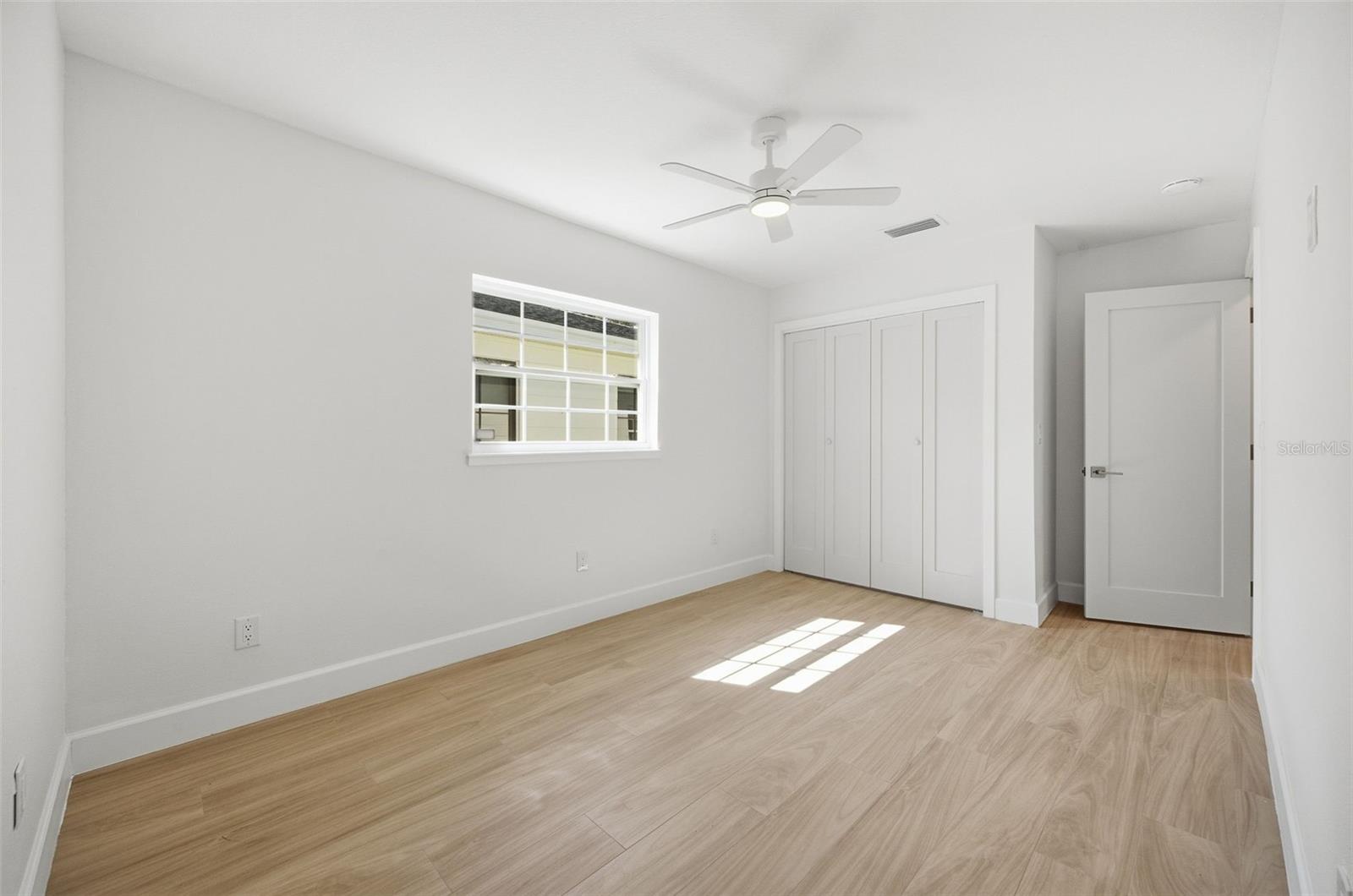 615 E DAVIS BLVD