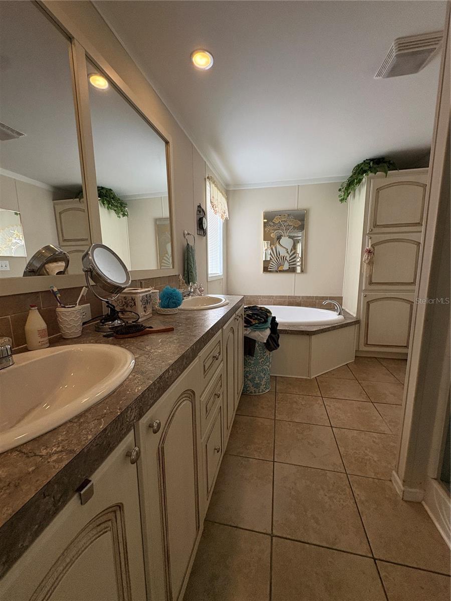 7310 RIVERVIEW DR