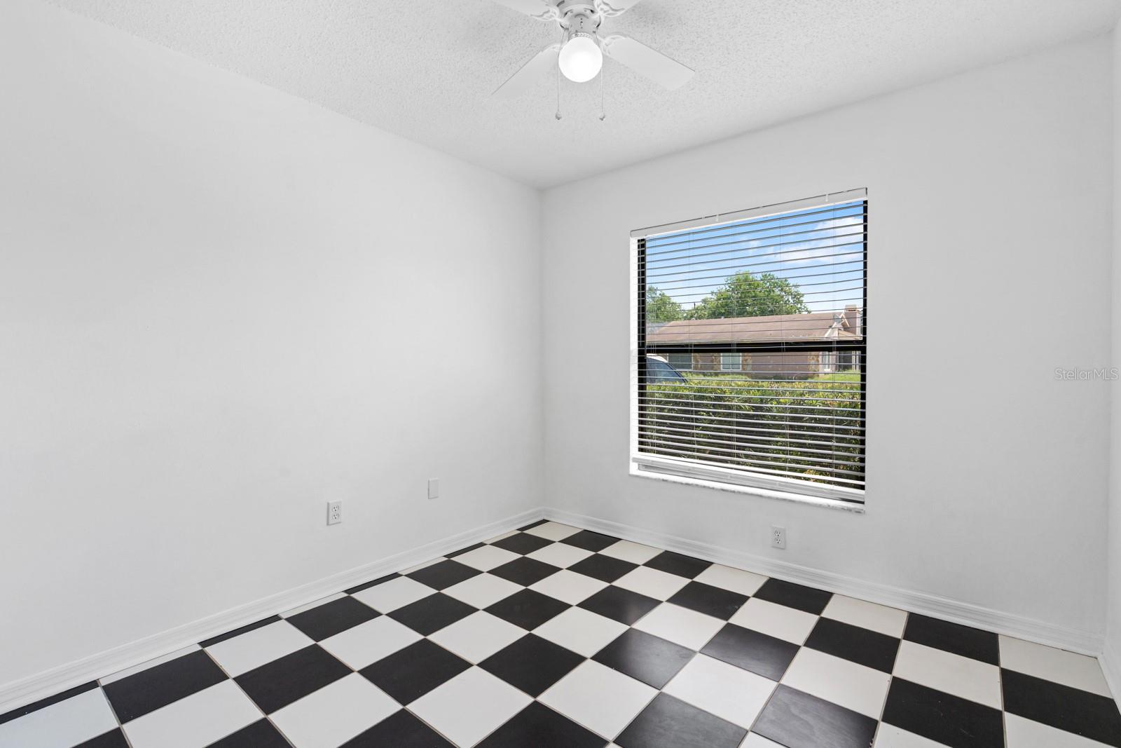 1205 MOHRLAKE DR
