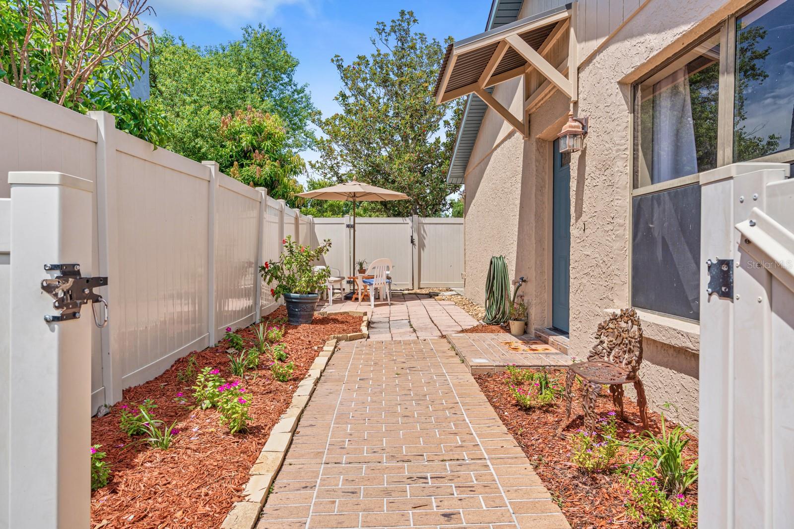 1205 MOHRLAKE DR