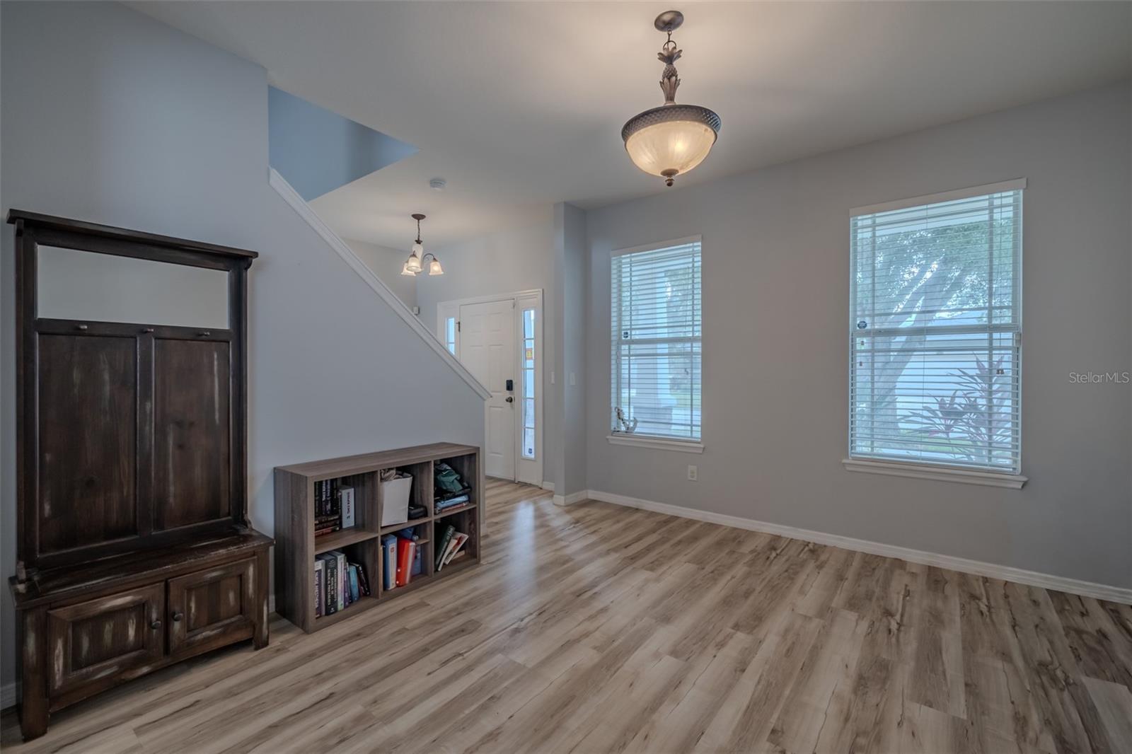 12206 FAIRLAWN