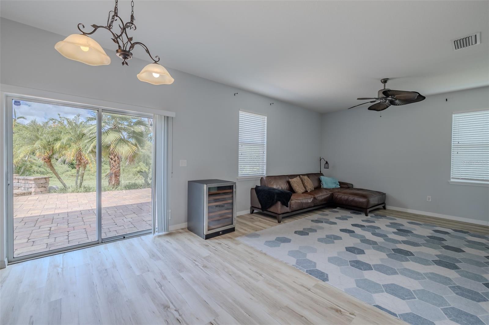 12206 FAIRLAWN