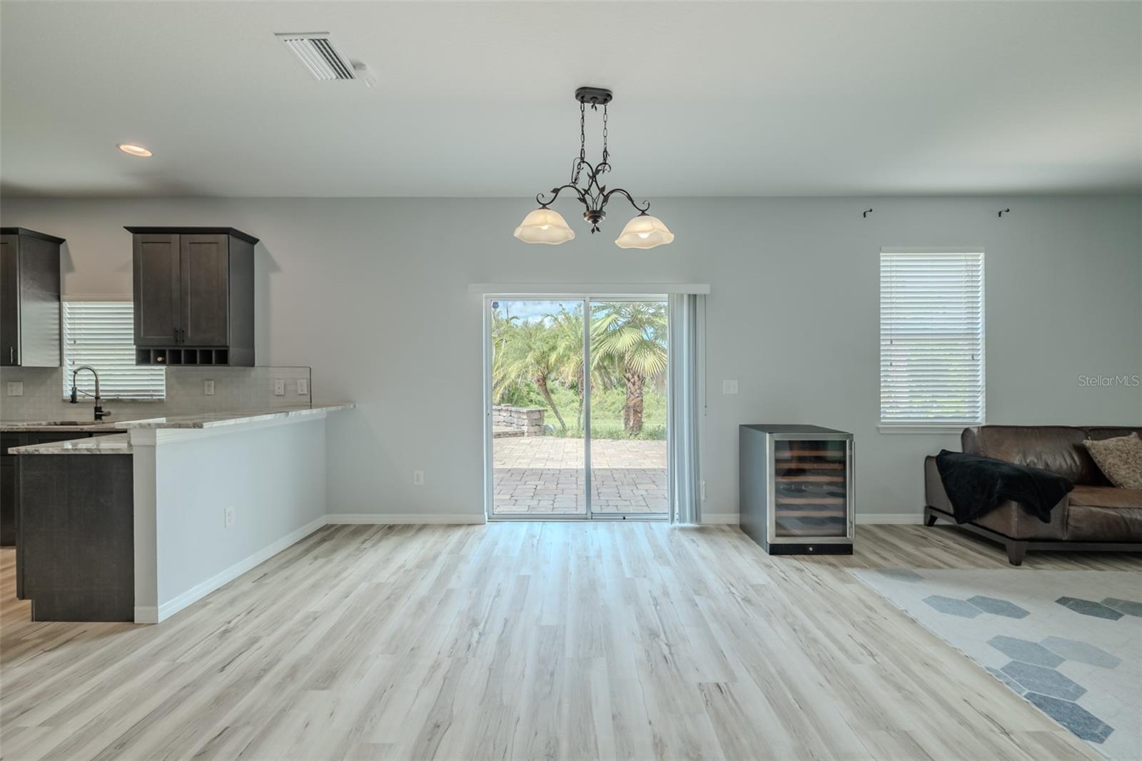12206 FAIRLAWN