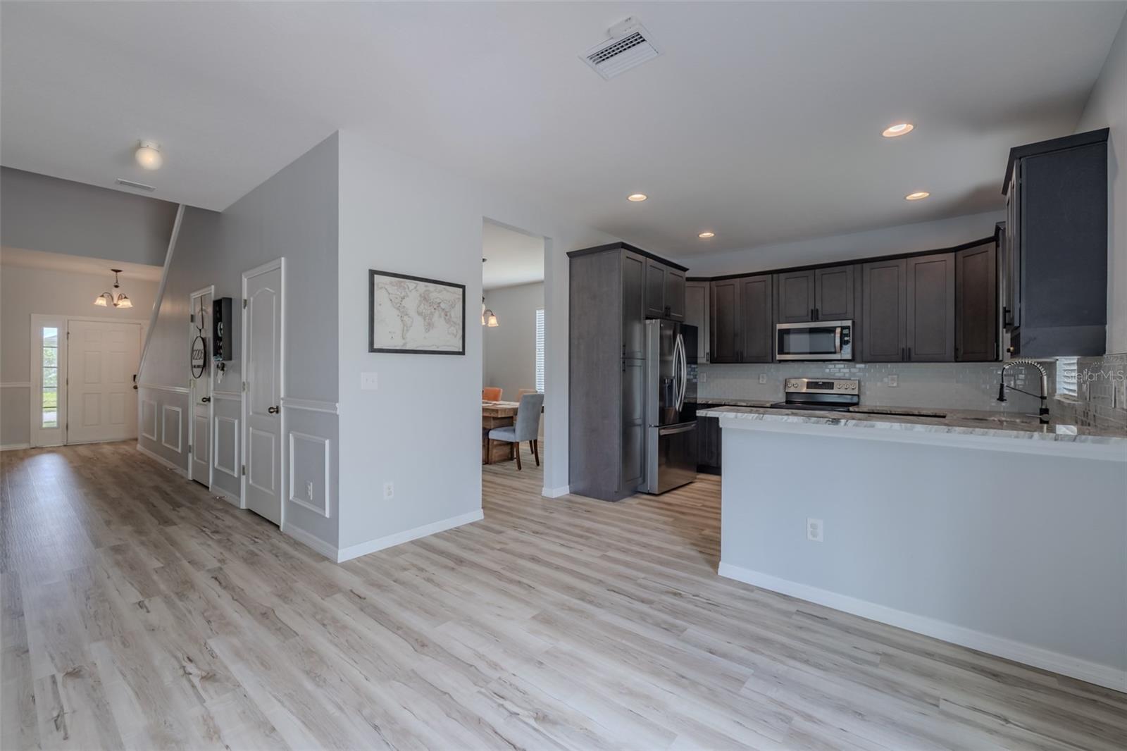 12206 FAIRLAWN