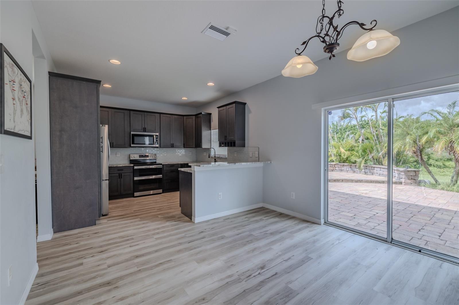 12206 FAIRLAWN