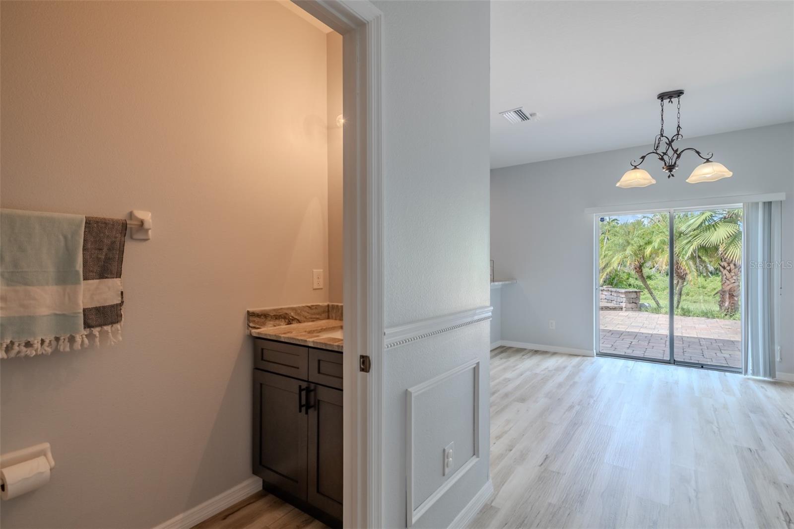 12206 FAIRLAWN