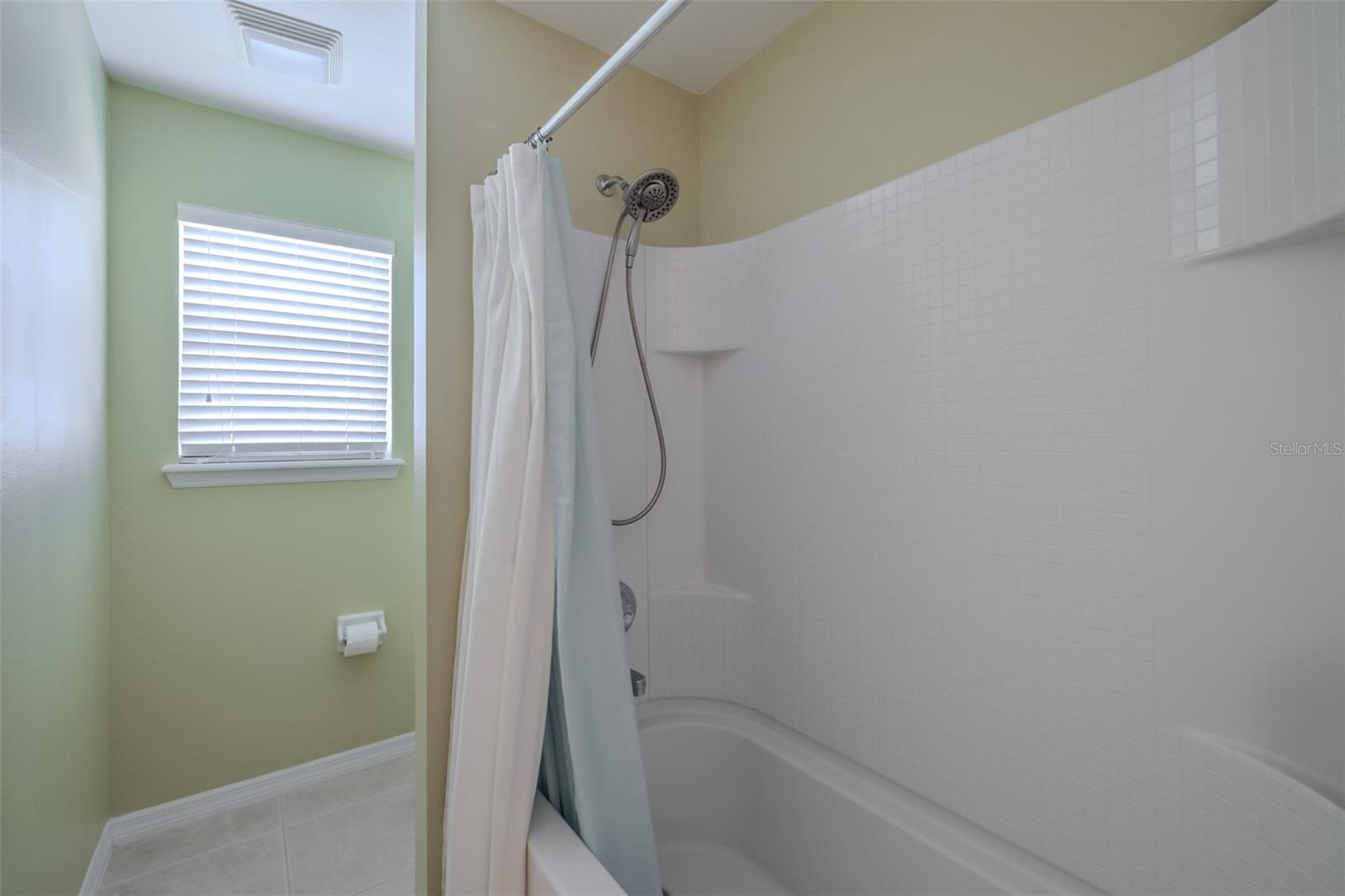 12206 FAIRLAWN