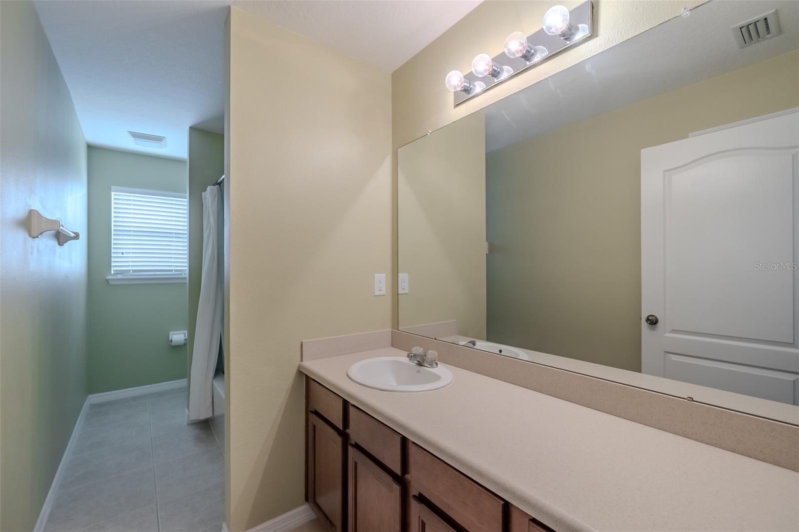 12206 FAIRLAWN