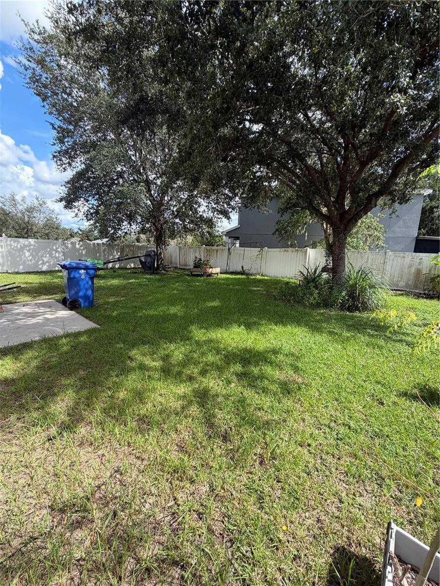 8309 TIDAL BREEZE DR