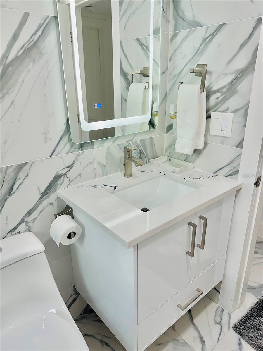 4229 FLORAMAR TER