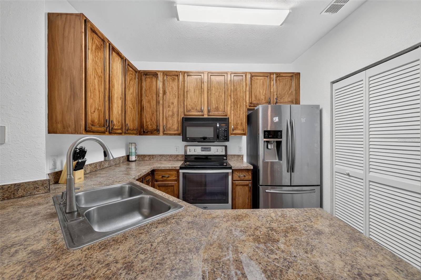 10103 COURTNEY OAKS CIR #302