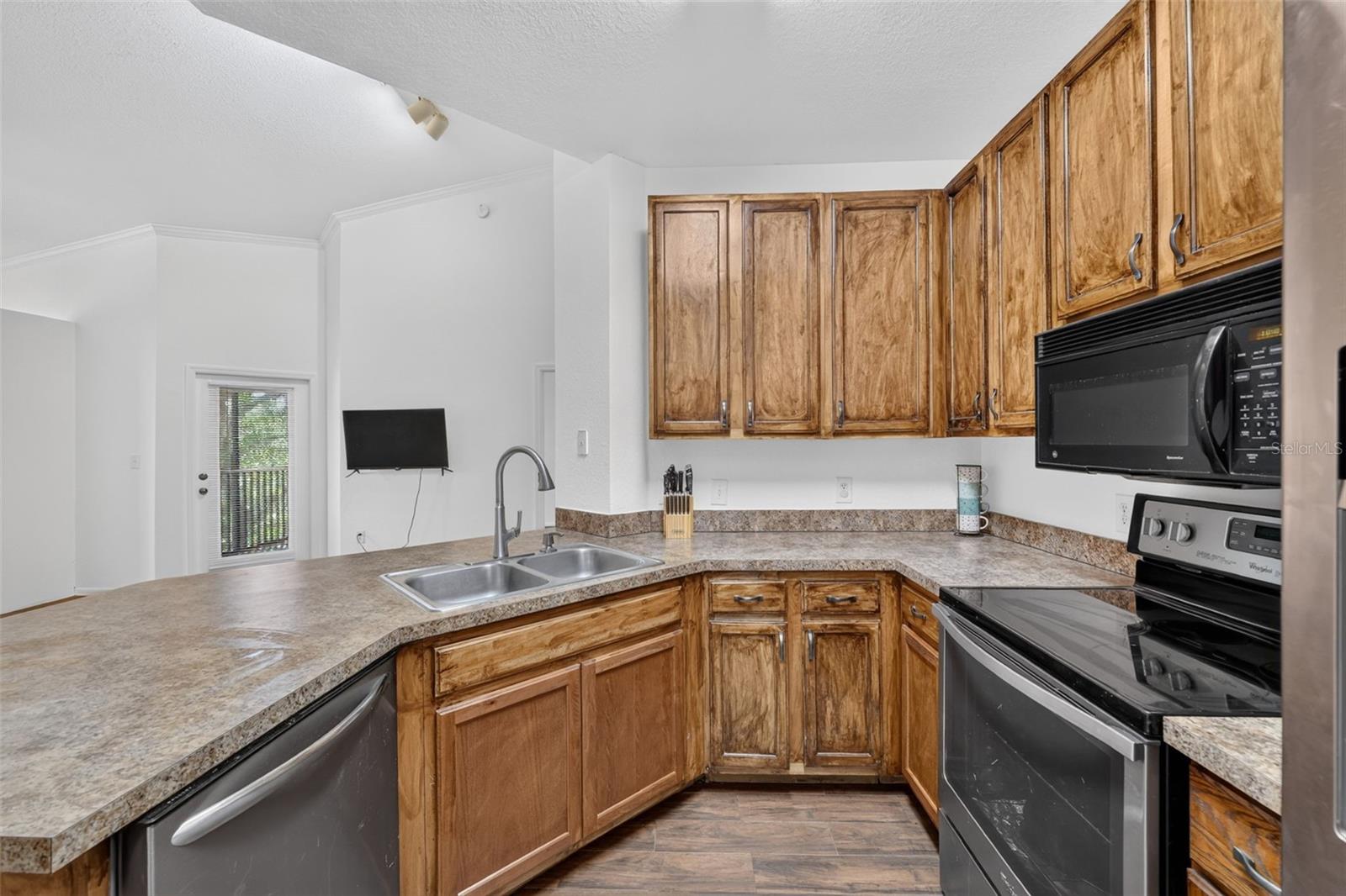 10103 COURTNEY OAKS CIR #302