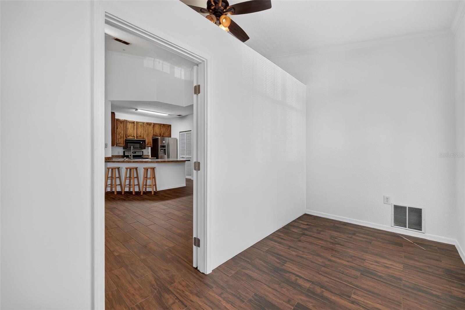10103 COURTNEY OAKS CIR #302