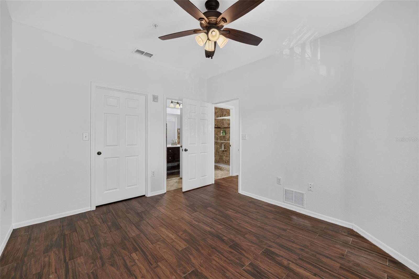 10103 COURTNEY OAKS CIR #302