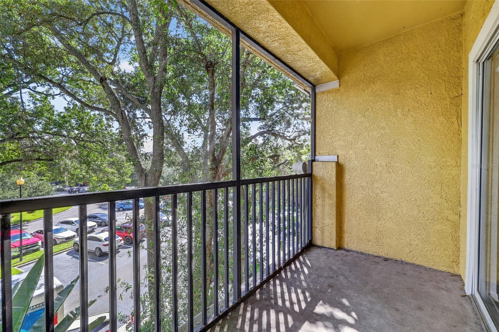 10103 COURTNEY OAKS CIR #302