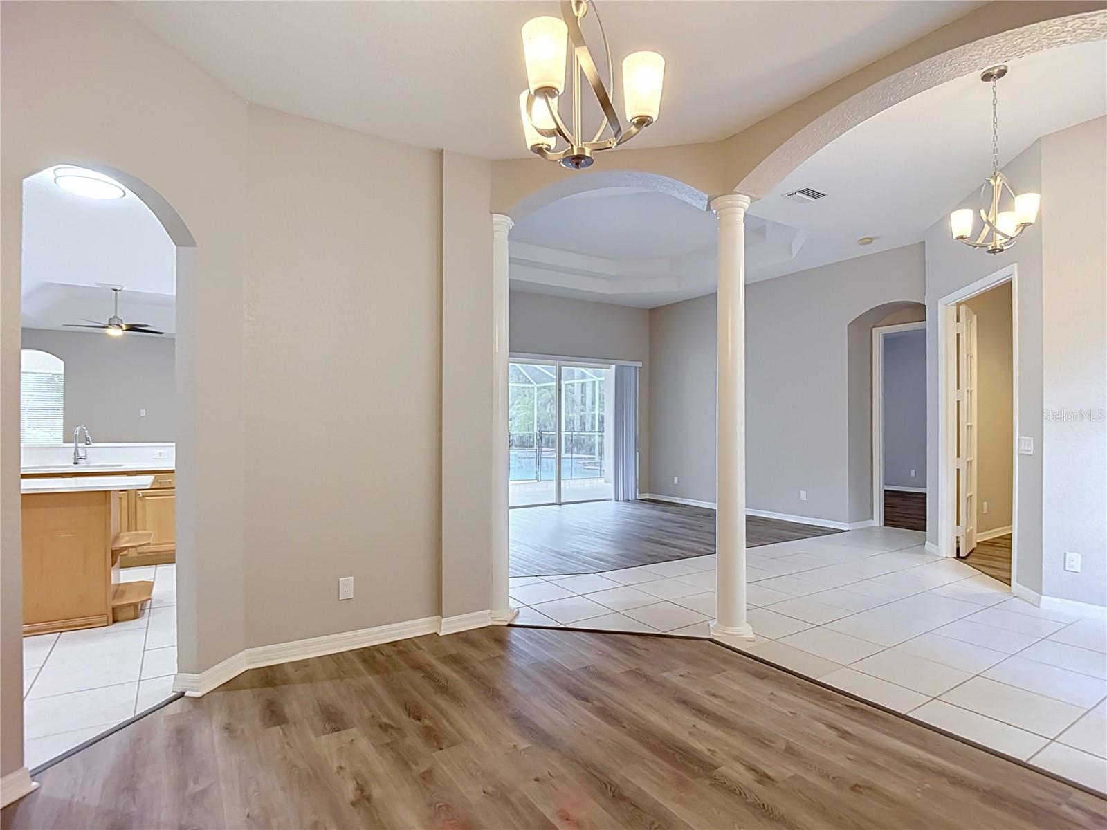 10221 GARDEN ALCOVE DR