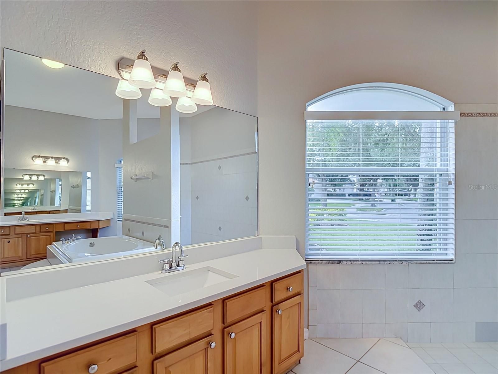 10221 GARDEN ALCOVE DR