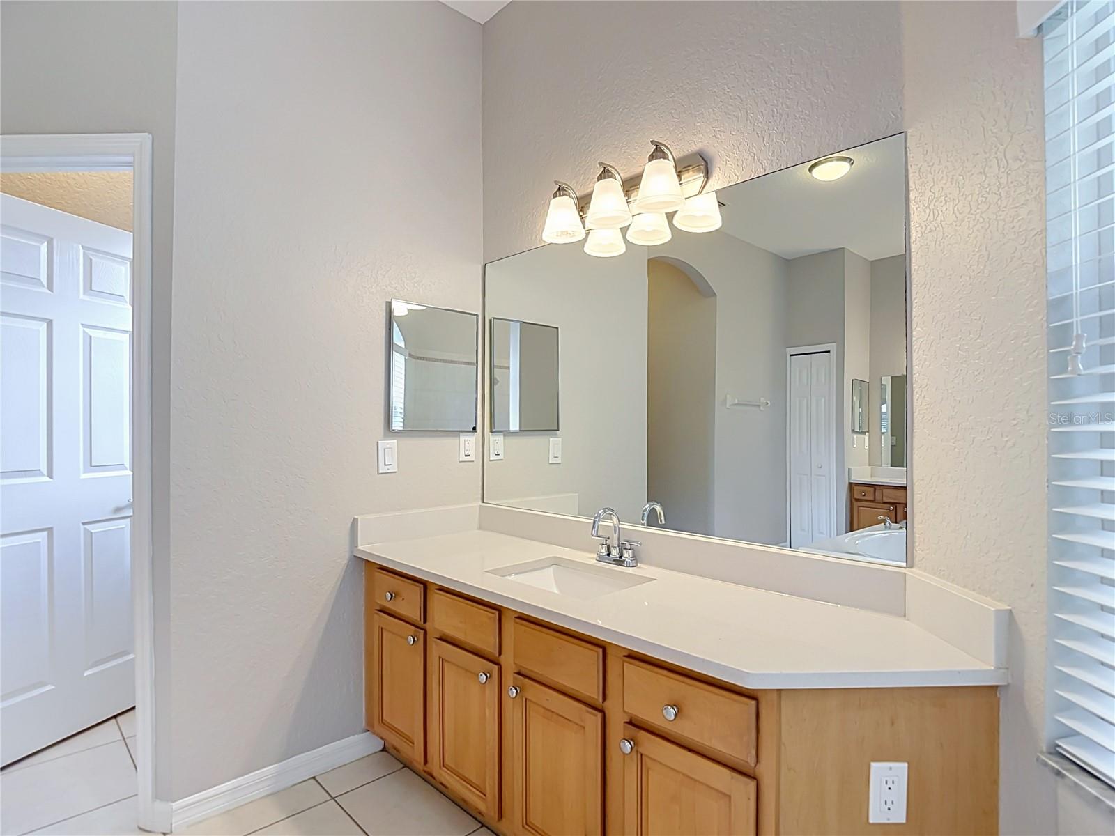 10221 GARDEN ALCOVE DR