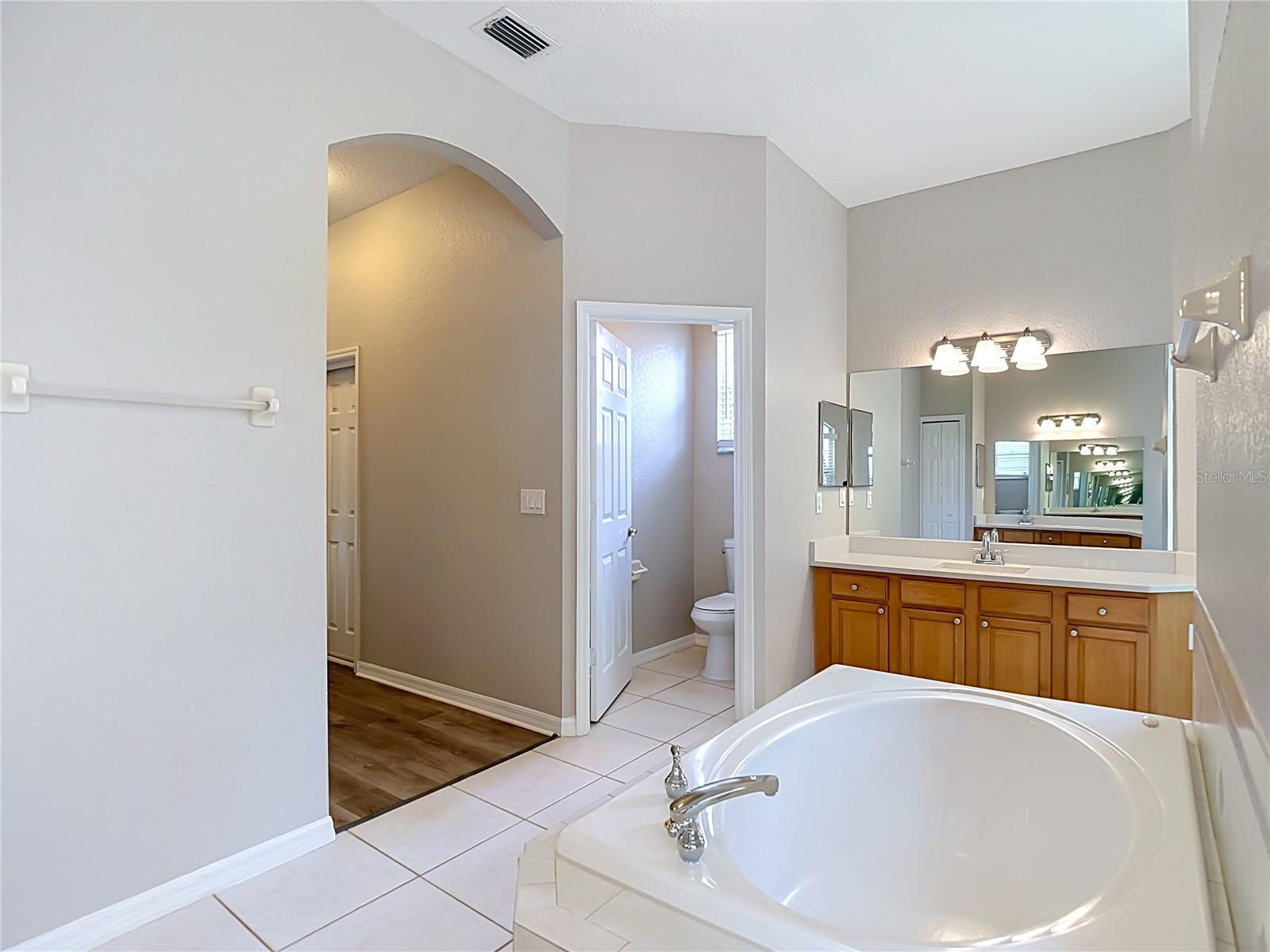 10221 GARDEN ALCOVE DR