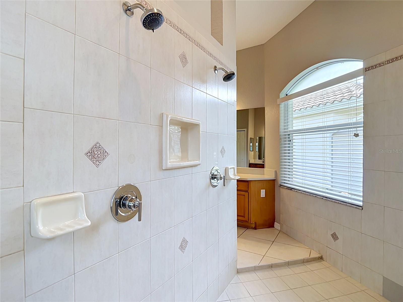 10221 GARDEN ALCOVE DR