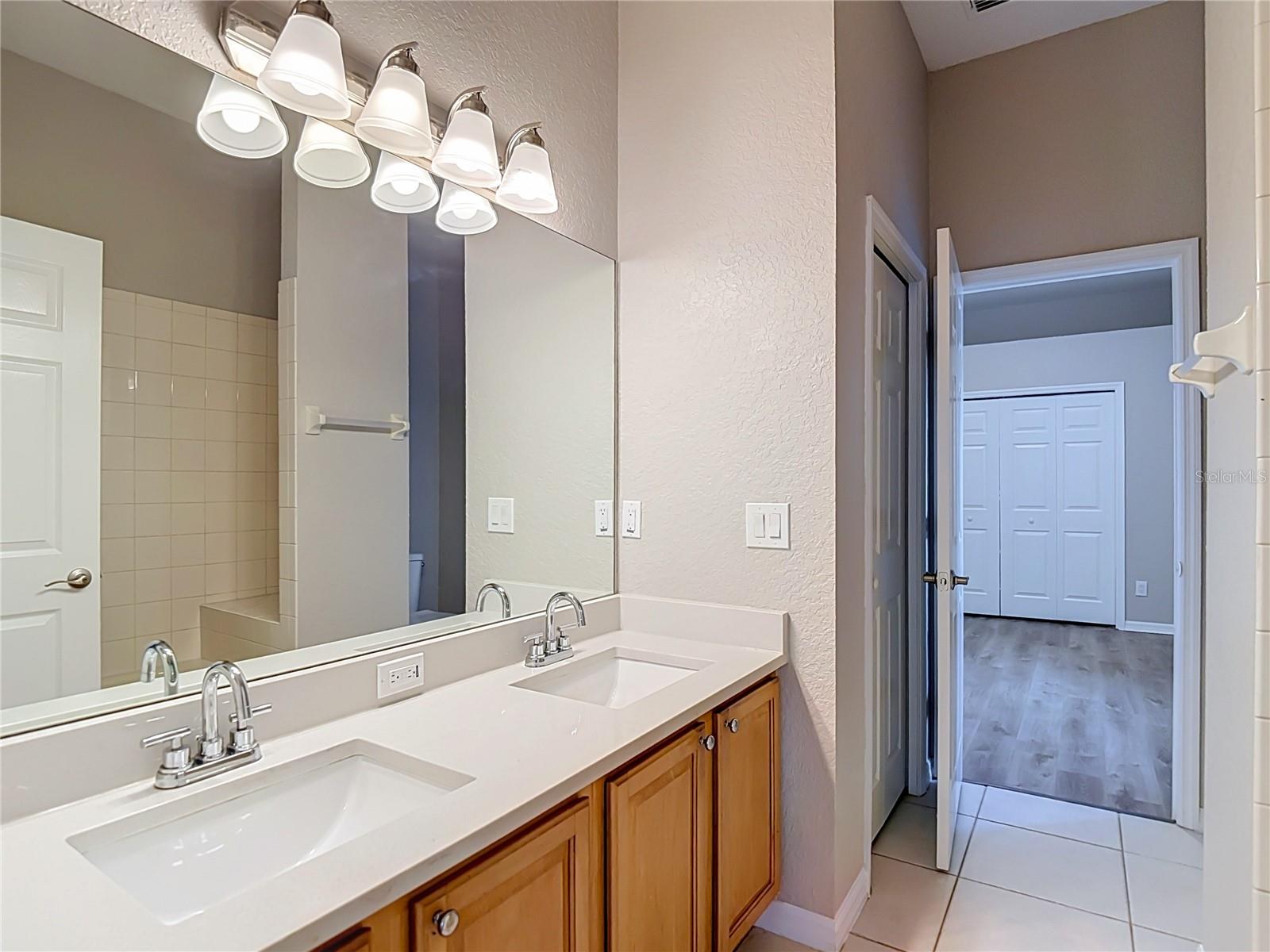 10221 GARDEN ALCOVE DR