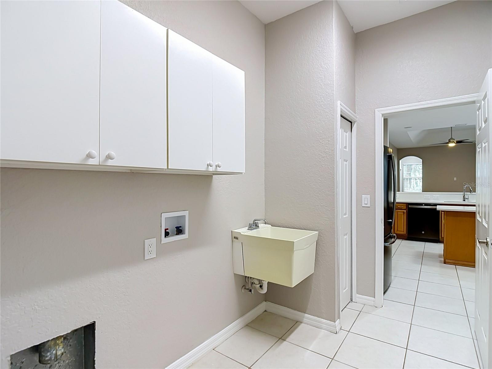 10221 GARDEN ALCOVE DR
