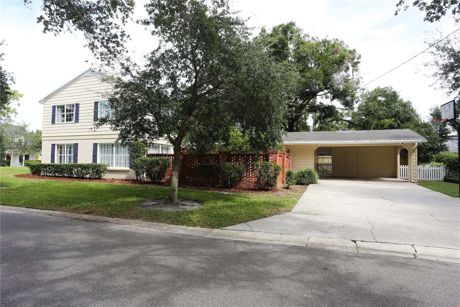 4414 W WATROUS AVE
