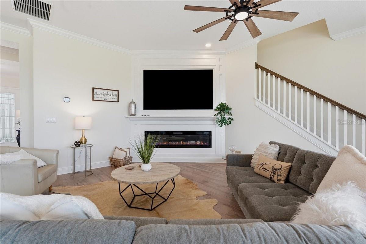 11232 RUSTIC TIMBER LOOP