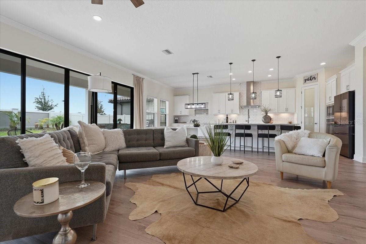 11232 RUSTIC TIMBER LOOP