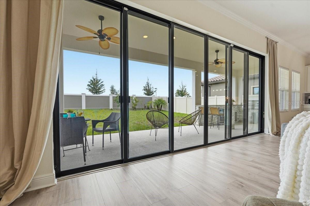 11232 RUSTIC TIMBER LOOP