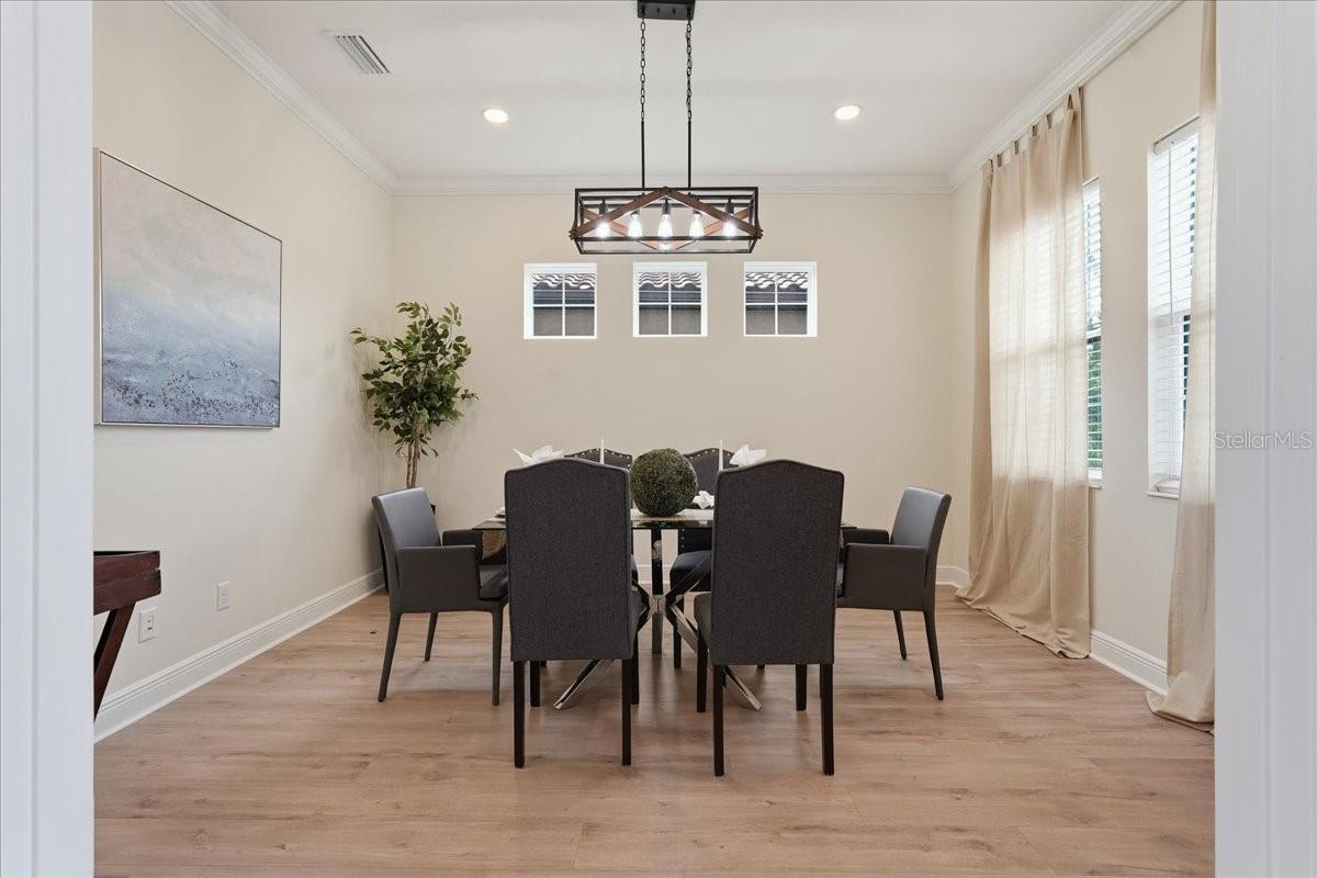 11232 RUSTIC TIMBER LOOP