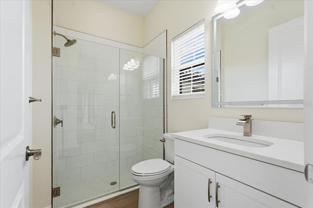11232 RUSTIC TIMBER LOOP